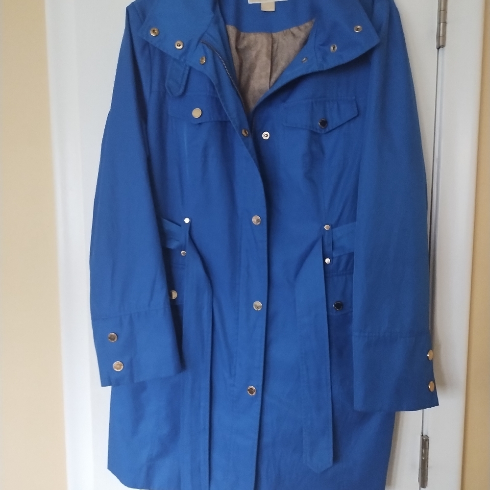 Michael Kors Blue coat XL zip up front with buttons,four pockets.